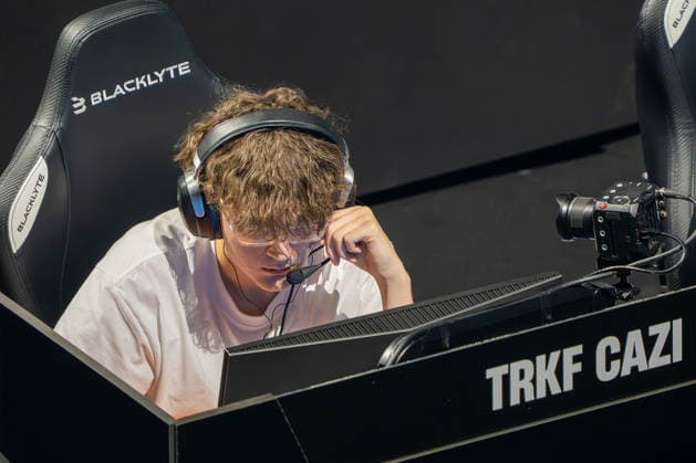 31.05.2026, xkkux, E-Sports, FORTNITE MAJOR 1 SUMMIT, Saison 2025 2026, PSD Bank Dome Düsseldorf: TRKF CAZI Das erste LAN-Turnier der FNCS-Saison. 50 Duos treten gegeneinander an, um den Preispool sowie die Qualifikation für die Global Championship 2026 zu gewinnen Die Duos verteilen sich wie folgt: 20 EU, 13 NAC, 3 NAW, 5 Brasilien, 3 Asien, 3 Ozeanien und 3 Naher Osten. Die fünf bestplatzierten Teams qualifizieren sich automatisch für die Global Championship 2026. Nordrhein-Westfahlen Deutschland