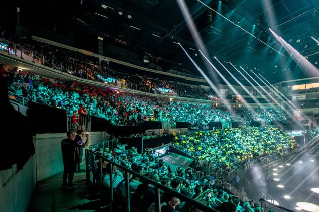 31.05.2026, xkkux, E-Sports, FORTNITE MAJOR 1 SUMMIT, Saison 2025 2026, PSD Bank Dome Düsseldorf: Das erste LAN-Turnier der FNCS-Saison. 50 Duos treten gegeneinander an, um den Preispool sowie die Qualifikation für die Global Championship 2026 zu gewinnen Die Duos verteilen sich wie folgt: 20 EU, 13 NAC, 3 NAW, 5 Brasilien, 3 Asien, 3 Ozeanien und 3 Naher Osten. Die fünf bestplatzierten Teams qualifizieren sich automatisch für die Global Championship 2026. Fans Zuschauer Besucher Nordrhein-Westfahlen Deutschland