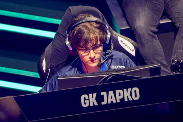 31.05.2026, xkkux, E-Sports, FORTNITE MAJOR 1 SUMMIT, Saison 2025 2026, PSD Bank Dome Düsseldorf: GK Japko Das erste LAN-Turnier der FNCS-Saison. 50 Duos treten gegeneinander an, um den Preispool sowie die Qualifikation für die Global Championship 2026 zu gewinnen Die Duos verteilen sich wie folgt: 20 EU, 13 NAC, 3 NAW, 5 Brasilien, 3 Asien, 3 Ozeanien und 3 Naher Osten. Die fünf bestplatzierten Teams qualifizieren sich automatisch für die Global Championship 2026. Nordrhein-Westfahlen Deutschland