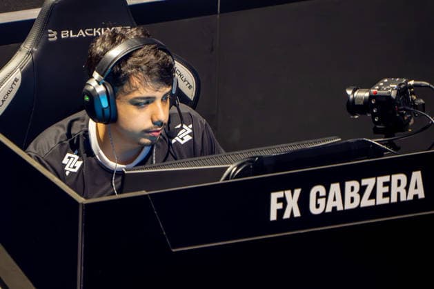 31.05.2026, xkkux, E-Sports, FORTNITE MAJOR 1 SUMMIT, Saison 2025 2026, PSD Bank Dome Düsseldorf: FX Gabzera Das erste LAN-Turnier der FNCS-Saison. 50 Duos treten gegeneinander an, um den Preispool sowie die Qualifikation für die Global Championship 2026 zu gewinnen Die Duos verteilen sich wie folgt: 20 EU, 13 NAC, 3 NAW, 5 Brasilien, 3 Asien, 3 Ozeanien und 3 Naher Osten. Die fünf bestplatzierten Teams qualifizieren sich automatisch für die Global Championship 2026. Nordrhein-Westfahlen Deutschland