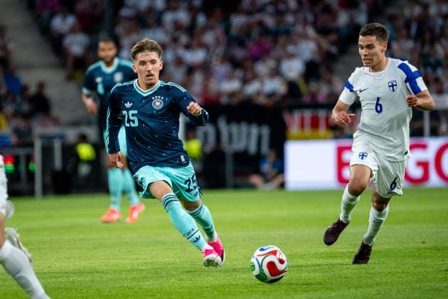 GER, Deutschland vs Finnland, Länderspiel, WM Vorbereitung 2026 31.05.2026, Mewa Arena, Mainz, GER, Deutschland vs Finnland, Länderspiel, WM Vorbereitung 2026, im Bild Lennart Karl (Deutschland, 25) am Ball, daneben Leo Walta (Finnland, 06),