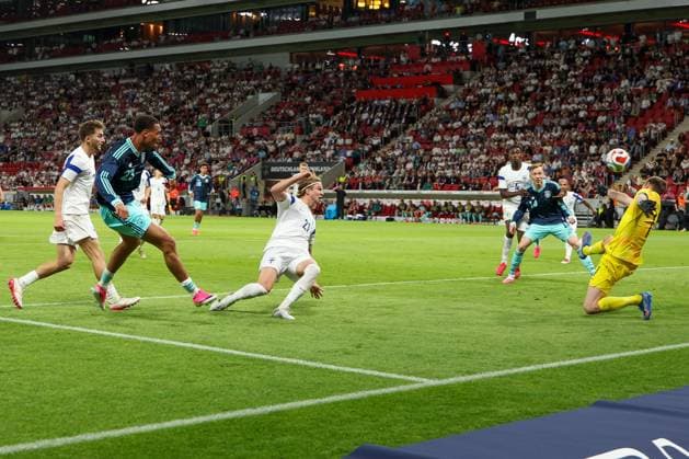 Felix Nmecha 23 (Deutschland) mit einer grossen Chance, Lukas Hradecky 1 (Finnland) pariert den Ball, Deutschland vs. Finnland, Fussball, Maenner, UEFA, Freundschaftsspiel, Friendly Match, DFB, Saison 2025 2026, 31.05.2026 Mainz Rheinland-Pfalz Deutschland