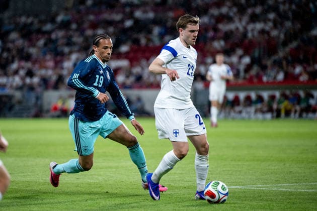 GER, Deutschland vs Finnland, Länderspiel, WM Vorbereitung 2026 31.05.2026, Mewa Arena, Mainz, GER, Deutschland vs Finnland, Länderspiel, WM Vorbereitung 2026, im Bild Leroy Sane (Deutschland, 19) im Zweikampf mit Daniel Hakans (Finnland, 22),