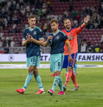 Fussball, Herren, Saison 2025 2025, Länderspiel in Mainz, Deutschland - Finnland, v. l. Nico Schlotterbeck (Deutschland), Joshua Kimmich (Deutschland), Torwart Oliver Baumann (Deutschland), Jubel nach dem Abpfiff, 31.05. 2026, Copyright: xMatthiasxKochx