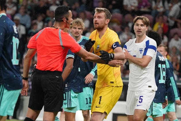 DFB Maenner Nationalmannschaft, Men national team, Nationalteam Freundschaftsspiel, Testspiel ,Deutschland- Finnland , Germany vs. Finland, 31.05.2026, MEWA-Arena Mainz Lukas Hradecky Finnland, Finland, FIN, protestiert