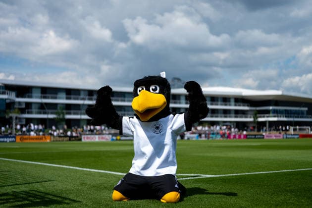 GER, Deutschland vs Finnland, Abschiedsevent und Trainingsspiel, WM Vorbereitung 2026 01.06.2026, DFB Campus, Frankfurt am Main, GER, Deutschland vs Finnland, Abschiedsevent und Trainingsspiel, WM Vorbereitung 2026, im Bild Maskottchen Adler Paule,