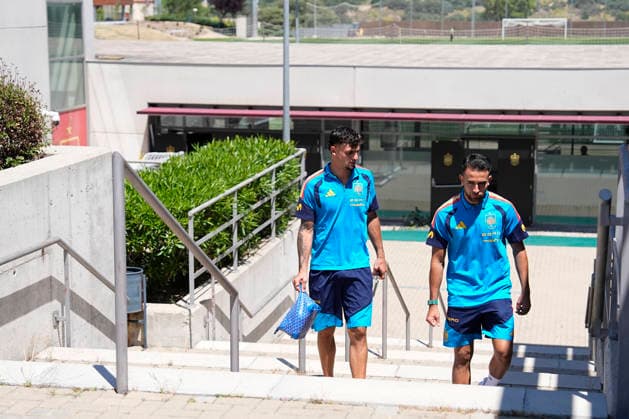 June 1, 2026, Las Rozas, Madrid, Spain: Marc Pubill and Eric Garcia attends during the Spain Team Media Day ahead the FIFA World Cup, WM, Weltmeisterschaft, Fussball 2026 at Ciudad del Futbol on June 01, 2026 in Las Rozas, Madrid, Spain. Las Rozas Spain - ZUMAa181 20260601_zaa_a181_023 Copyright: xTabitaxAnghelx