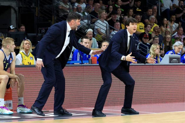 DEU, easyCredit BBL, ALBA vs. BMA365 Bamberg Baskets, 01.06.2026, Uber-Arena, Berlin, DEU, easyCredit BBL, ALBA vs. BMA365 Bamberg Baskets, im Bild CHEFTRAINER Pedro Calles (ALBA Berlin), Assistentstrainer Sebastian Trzcionka (ALBA Berlin)