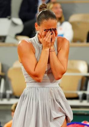 A tearful Marta Kostyuk after winning her quarter final against Elina Svitolina French Open Tennis, Day Ten, Tennis, Roland Garros, Paris, France - 02 Jun 2026Paris Roland Garros France EDITORIAL USE ONLY No use with unauthorised audio, video, data, fixture lists, club league logos or live services. Online in-match use limited to 120 images, no video emulation. No use in betting, games or single club league player publications. Copyright: xJavierxGarcia Shutterstockx 16906549q