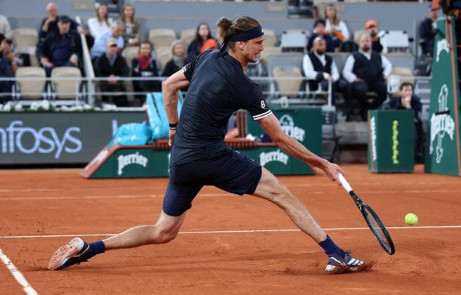 Alexander Zverev of Germany in action French Open Tennis, Day Ten, Tennis, Roland Garros, Paris, France - 02 Jun 2026Paris Roland Garros France EDITORIAL USE ONLY No use with unauthorised audio, video, data, fixture lists, club league logos or live services. Online in-match use limited to 120 images, no video emulation. No use in betting, games or single club league player publications. Copyright: xEllaxLing Shutterstockx 16906550bh