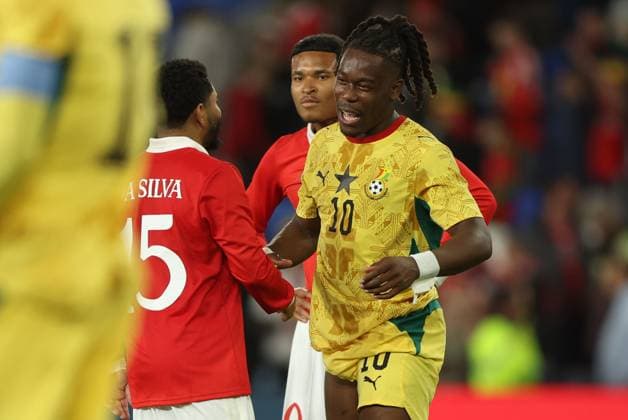 Brandon Thomas-Asante of Ghana hugs Jay Dasilva of Wales at full time Wales v Ghana, International Friendly, Länderspiel, Nationalmannschaft Football, Cardiff City Stadium, Cardiff, Wales, UK - 02 Jun 2026Cardiff Cardiff City Stadium United Kingdom EDITORIAL USE ONLY No use with unauthorised audio, video, data, fixture lists, club league logos or live services. Online in-match use limited to 120 images, no video emulation. No use in betting, games or single club league player publications. Copyright: xKieranxMcManus Shutterstockx 16906575bh
