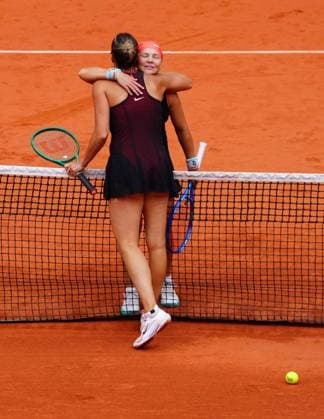 Aryna Sabalenka congratulates Diana Shnaider at the net French Open Tennis, Day Eleven, Tennis, Roland Garros, Paris, France - 03 Jun 2026Paris Roland Garros France EDITORIAL USE ONLY No use with unauthorised audio, video, data, fixture lists, club league logos or live services. Online in-match use limited to 120 images, no video emulation. No use in betting, games or single club league player publications. Copyright: xJavierxGarcia Shutterstockx 16906556ax