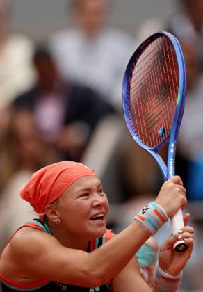 Diana Shnaider of Russia in action French Open Tennis, Day Eleven, Tennis, Roland Garros, Paris, France - 03 Jun 2026Paris Roland Garros France EDITORIAL USE ONLY No use with unauthorised audio, video, data, fixture lists, club league logos or live services. Online in-match use limited to 120 images, no video emulation. No use in betting, games or single club league player publications. Copyright: xEllaxLing Shutterstockx 16906557h