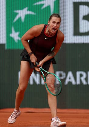 Aryna Sabalenka of Belarus frustrated French Open Tennis, Day Eleven, Tennis, Roland Garros, Paris, France - 03 Jun 2026Paris Roland Garros France EDITORIAL USE ONLY No use with unauthorised audio, video, data, fixture lists, club league logos or live services. Online in-match use limited to 120 images, no video emulation. No use in betting, games or single club league player publications. Copyright: xEllaxLing Shutterstockx 16906557ag