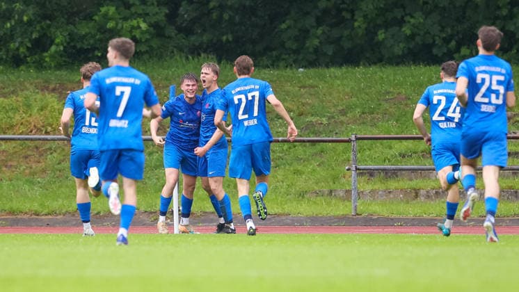 Fußball, Oberliga, Relegation, Blumenthaler SV - 1. FC Germania Egestorf-Langreder Spieler von Blumenthaler SV mit Torjubel, Jubel, jubeln, jubelt, optimistisch, Spielszene, Highlight, Freude über das Tor zum 1:0, 03.06.2026, Bremen (Deutschland), Fussball, Aufstiegsrunde Regionalliga Nord, Blumenthaler SV - 1. FC Germania Egestorf-Langreder