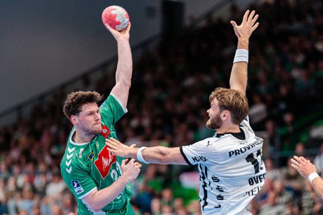 Handball, HBL, TSV GWD Minden - THW Kiel (L-R) Philipp Vorlicek (GWD Minden, 22) im Zweikampf mit Petter Overby (THW Kiel, 11) GER, GWD Minden vs. THW Kiel, Handball, 1. Bundesliga, 33. Spieltag, Spielzeit 2025 2026, 03.06.2026 GER, GWD Minden vs. THW Kiel, Handball, 1. Bundesliga, 33. Spieltag, Spielzeit 2025 2026, 03.06.2026 Minden Copyright: xEibner-Pressefoto JanxRollingerx EP_JSK