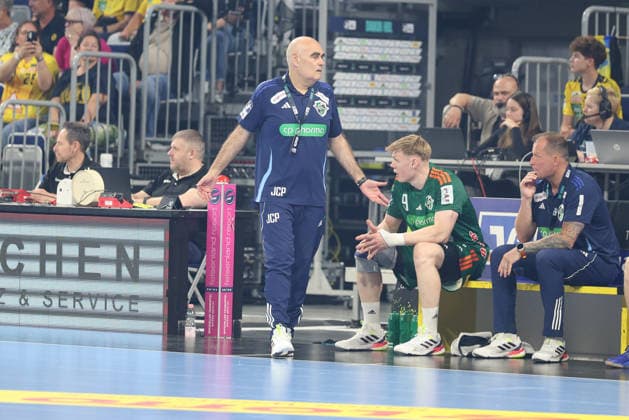 Handball, HBL, Rhein-Neckar Löwen - TSV Hannover-Burgdorf #6 Juan Carlos Pastor (TSV Hannover-Burgdorf, Cheftrainer) GER, Rhein Neckar Loewen gegen TSV Hannover-Burgdorf, Handball, 1.Bundesliga, Spielzeit 2025 2026, 03.05.2026 GER, Rhein Neckar Loewen vs. TSV Hannover-Burgdorf, 1.Bundesliga, Spielzeit 2025 2026, 03.05.2026 Mannheim Copyright: xEibner-Pressefoto JoergxHirschx EP_JHH