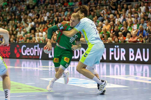 Handball, HBL, SC Magdeburg - VfL Gummersbach #2 03.06.2026, xgox, Handball - Daikin HBL SC Magdeburg - VfL Gummersbach emspor, v.l. Gisli Thorgeir Kristjansson (Magdeburg, 10), Julian Koester (Köster, Gummersbach, 7) Zweikampf, Duell, Kampf, tackle Magdeburg