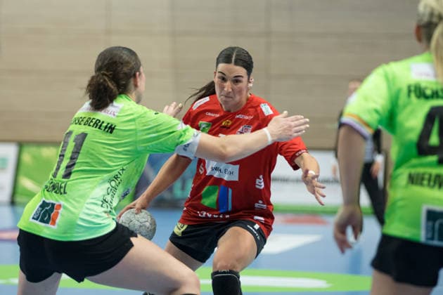Handball, Frauen, HBF, Relegation, SV Union Halle-Neustadt - Füchse Berlin #2 Lucy Gündel (Berlin, 11), Engelina Alida Corona Molenaar (Halle, 7), SV Union Halle-Neustadt vs. Füchse Berlin, Spreefüxxe, Handball Bundesliga Frauen, Relegation, Hinspiel, Saison 2025 26, 03.06.2026 Halle SWH Arena Sachsen-Anhalt Deutschland