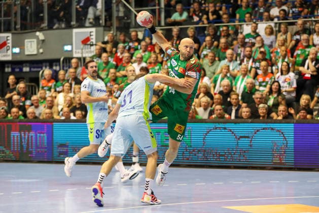 Handball, HBL, SC Magdeburg - VfL Gummersbach #2 03.06.2026, xgox, Handball - Daikin HBL SC Magdeburg - VfL Gummersbach emspor, v.l. Oscar Bergendahl (Magdeburg, 54), Kay Smits (Gummersbach, 31) Zweikampf, Duell, Kampf, tackle Magdeburg