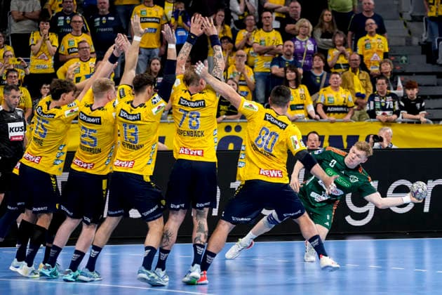 Handball, HBL, Rhein-Neckar Löwen - TSV Hannover-Burgdorf #6 Vilhelm Poulsen (Die Recken, 9) scheitert mit dem letzten Freiwurf bei der Chance zum Remis, Aktion, Action, Spielszene, 03.06.2026, Mannheim (Deutschland), Handball, Bundesliga, Rhein-Neckar Löwen - TSV Hannover-Burgdorf