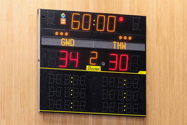 Handball, HBL, TSV GWD Minden - THW Kiel #5 Der Endstand von 34:30 wird auf einer Anzeigetafel angezeigt GER, GWD Minden vs. THW Kiel, Handball, 1. Bundesliga, 33. Spieltag, Spielzeit 2025 2026, 03.06.2026 GER, GWD Minden vs. THW Kiel, Handball, 1. Bundesliga, 33. Spieltag, Spielzeit 2025 2026, 03.06.2026 Minden Copyright: xEibner-Pressefoto JanxRollingerx EP_JSK