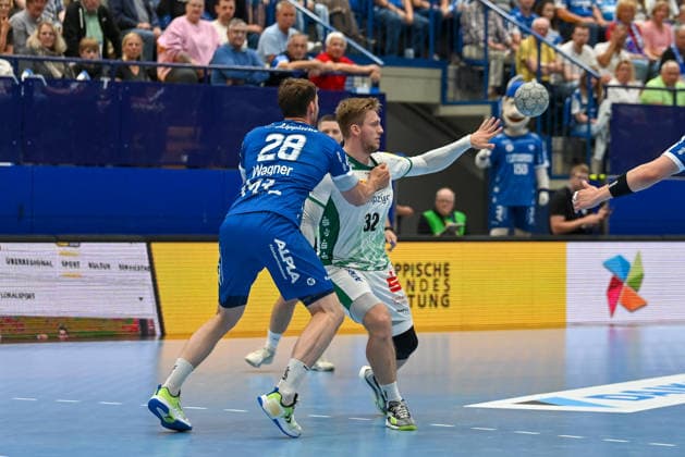 Handball, HBL, TBV Lemgo - SC DHfK Leipzig #3 Franz Semper (SC DHfK Leipzig, 32) gegen Hendrik Wagner (TBV Lemgo LIppe, 28) TBV Lemgo Lippe vs. SC DHfK Leipzig, Handball, 1. Bundesliga, 33. Spieltag, Saison 2025 2026, 03.06.2026, TBV Lemgo Lippe vs. SC DHfK Leipzig, Handball, 1. Bundesliga, 33. Spieltag, Saison 2025 2026, 03.06.2026 Lemgo Copyright: xEibner-Pressefoto RobertxGertzenx EP_RGN