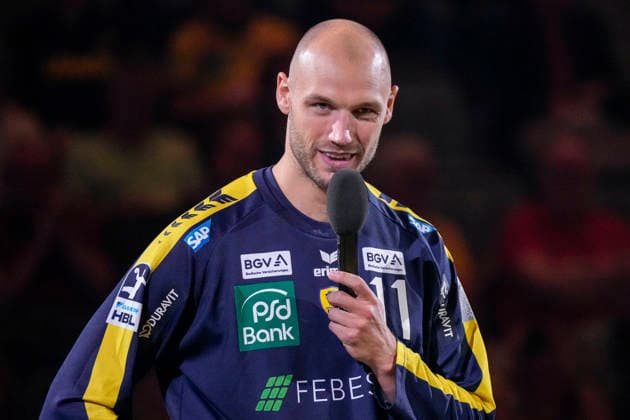 Handball, HBL, Rhein-Neckar Löwen - TSV Hannover-Burgdorf #6 Lukas Sandell (RNL, 11), Einzelbild, Einzelfoto, bei seiner Verabschiedung, Abschied vom Verein, Aktion, Action, 03.06.2026, Mannheim (Deutschland), Handball, Bundesliga, Rhein-Neckar Löwen - TSV Hannover-Burgdorf