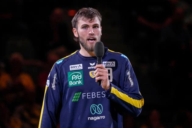 Handball, HBL, Rhein-Neckar Löwen - TSV Hannover-Burgdorf #6 Steven Plucnar Jacobsen (RNL, 9), Einzelbild, Einzelfoto, bei seiner Verabschiedung, Abschied vom Verein, Aktion, Action, 03.06.2026, Mannheim (Deutschland), Handball, Bundesliga, Rhein-Neckar Löwen - TSV Hannover-Burgdorf