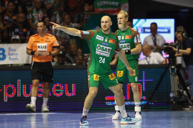 Handball, HBL, SC Magdeburg - VfL Gummersbach #3 03.06.2026, xtgx, Handball, Daikin HBL, SC Magdeburg - VfL Gummersbach v.l. Christian O Sullivan (Magdeburg, 24) gibt Anweisungen, gestikuliert mit den Armen, gesticulate, gives instructions Magdeburg