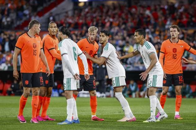 Fußball, Testspiel, Niederlande - Algerien #2 ROTTERDAM - (lr) Micky van de Ven of the Netherlands, Virgil van Dijk of the Netherlands, Ramiz Zerrouki of Algeria, Jan Paul van Hecke of the Netherlands, Zineddine Belaïd of Algeria, Aïssa Mandi of Algeria and Mats Wieffer of the Netherlands during the friendly international match, Länderspiel, Nationalmannschaft between the Netherlands and Algeria at Feyenoord stadium De Kuip on June 3, 2026 in Rotterdam, the Netherlands. The Dutch national team, Nationalteam is preparing for the 2026 FIFA World Cup, WM, Weltmeisterschaft, Fussball BAS CZERWINSKI ANP International Friendly, Länderspiel, Nationalmannschaft 2026 xVIxANPxSportx xxANPxIVx 560012956 originalFilename: 560012956.jpg