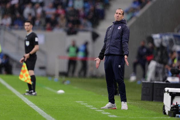 Fußball, Testspiel, Luxemburg - Italien #3 Jeff Strasser (Trainer Luxemburg) ist enttaeuscht, frustriert, Entaeuschung, Frust, Emotionen Fussball, Saison 2025-2026, Freundschaftsspiel, Länderspiel 03.06.2026 Nationalmannschaft Luxemburg - Italien (LUX vs ITA) Stade de Luxembourg, Luxemburg