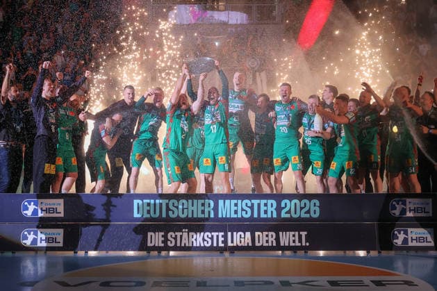03.06.2026, xtgx, Handball, Daikin HBL, SC Magdeburg - VfL Gummersbach v.l. Siegerehrung, Meisterschale, Schale, Trophäe Jubel über Titelgewinn, Meisterschaft, deutscher Meister, jubelt, celebration Magdeburg
