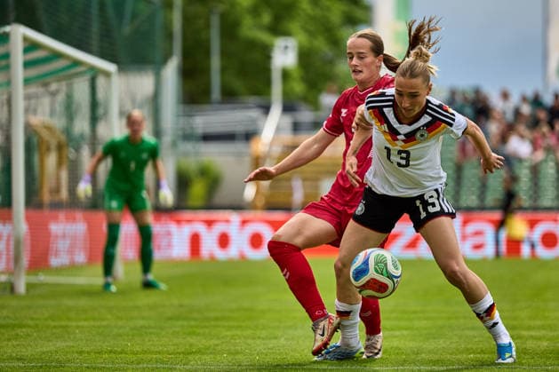 04.06.2026, GER, Frauenfußball, Internationale Testpiele, Freundschaftsspiel, 2026, Deutschland U23 - Dänemark U23 Sophie Nachtigall (13, Deutschland U23w), Aktion, mit Ball, Zweikampf Leipzig Alfred-Kunze-Sportpark Sachsen Deutschland