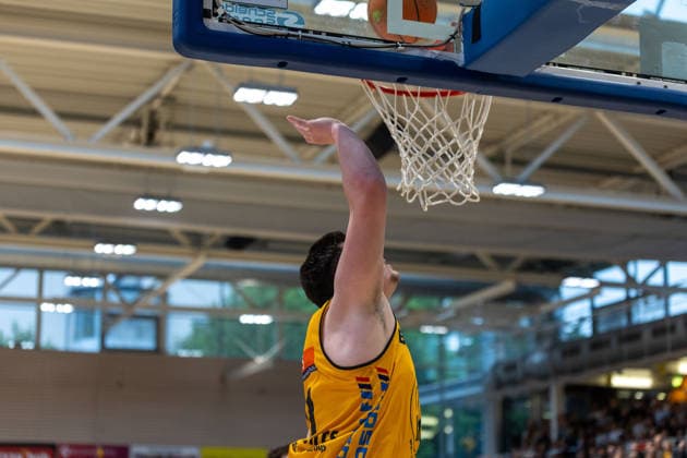 Nicolas Bretzel (Bozic Estriche Knights Kirchheim, 21) GER, Bozic Estriche Knights Kirchheim vs. Phoenix Hagen, BARMER 2. Basketball Bundesliga, Playoffs Finale Spiel 1, Saison 2025 2026, 04.06.2026 GER, Bozic Estriche Knights Kirchheim vs. Phoenix Hagen, BARMER 2. Basketball Bundesliga, Playoffs Finale Spiel 1, Saison 2025 2026, 04.06.2026 Kirchheim unter Teck Copyright: xEibner-Pressefoto NinaxSanderx EP_NSR