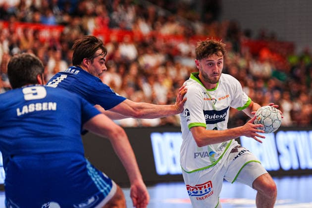 Andreas Magaard (Handball Verein Hamburg, 04), Niklas Theiss (HSG Wetzlar, 09) GER, Handball Sport Verein Hamburg vs. HSG Wetzlar, Handball, 1. Bundesliga, Spieltag 33, Saison 2025 2026, 04.06.2026 GER, Handball Sport Verein Hamburg vs. HSG Wetzlar, Handball, 1. Bundesliga, Spieltag 33, Saison 2025 2026, 04.06.2026 Hamburg Copyright: xEibner-Pressefoto MarcelxvonxFehrnx EP_MFN