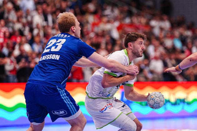 Einar Olafsson (Handball Verein Hamburg, 23), Niklas Theiss (HSG Wetzlar, 09) GER, Handball Sport Verein Hamburg vs. HSG Wetzlar, Handball, 1. Bundesliga, Spieltag 33, Saison 2025 2026, 04.06.2026 GER, Handball Sport Verein Hamburg vs. HSG Wetzlar, Handball, 1. Bundesliga, Spieltag 33, Saison 2025 2026, 04.06.2026 Hamburg Copyright: xEibner-Pressefoto MarcelxvonxFehrnx EP_MFN