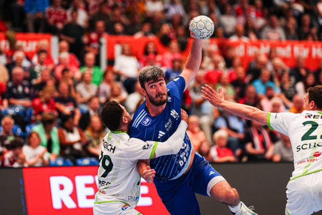 Ahmed Nafea (HSG Wetzlar, 79), Jacob Lassen (Handball Verein Hamburg, 09) GER, Handball Sport Verein Hamburg vs. HSG Wetzlar, Handball, 1. Bundesliga, Spieltag 33, Saison 2025 2026, 04.06.2026 GER, Handball Sport Verein Hamburg vs. HSG Wetzlar, Handball, 1. Bundesliga, Spieltag 33, Saison 2025 2026, 04.06.2026 Hamburg Copyright: xEibner-Pressefoto MarcelxvonxFehrnx EP_MFN