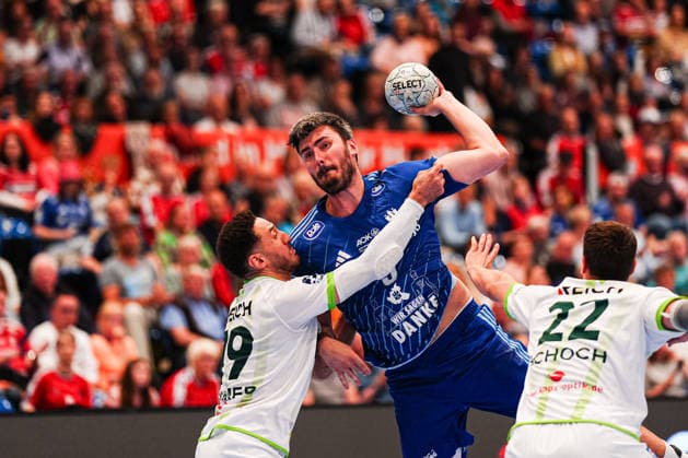 Ahmed Nafea (HSG Wetzlar, 79), Jacob Lassen (Handball Verein Hamburg, 09) GER, Handball Sport Verein Hamburg vs. HSG Wetzlar, Handball, 1. Bundesliga, Spieltag 33, Saison 2025 2026, 04.06.2026 GER, Handball Sport Verein Hamburg vs. HSG Wetzlar, Handball, 1. Bundesliga, Spieltag 33, Saison 2025 2026, 04.06.2026 Hamburg Copyright: xEibner-Pressefoto MarcelxvonxFehrnx EP_MFN
