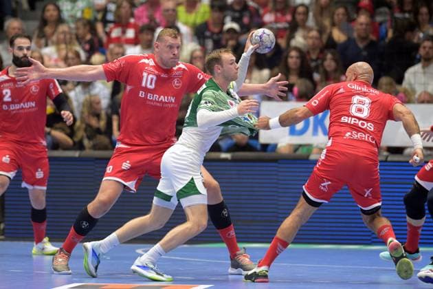 Mathias Gidsel (Fuechse Berlin 19) (am Ball), Dainis Kristopans (MT Melsungen 10), Adrian Sipos (MT Melsungen 8) in der Abwehr , GER, MT Melsungen - Fuechse Berlin, Handball, 1. Bundesliga, 33. Spieltag, Saison 2025 2026, 04.06.2026, GER, MT Melsungen - Fuechse Berlin, Handball, 1. Bundesliga, 33. Spieltag, Saison 2025 2026, 04.06.2026 Kassel Copyright: xEibner-Pressefotox xRolandxSippelx EP_RSL