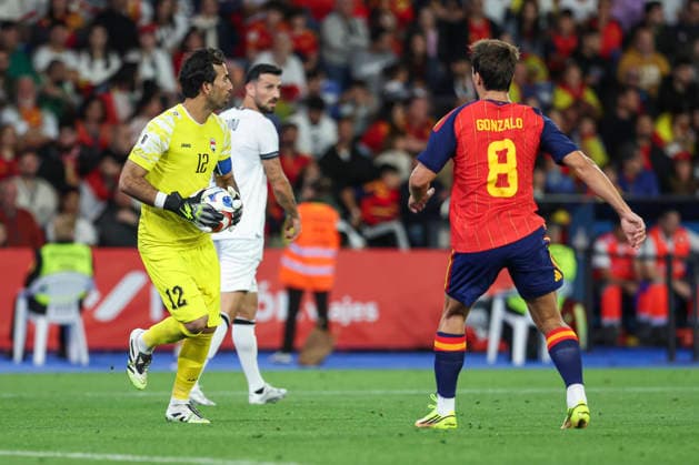 June 4, 2026, A Coruna, A Coruna, SPAIN: Jalal Hassan of Iraq stop the ball during the friendly international football match played between Spain and Iraq ahead the FIFA World Cup, WM, Weltmeisterschaft, Fussball 2026 at Abanca Balaidos stadium on June 04, 2026, in A Coruna, Spain. A Coruna SPAIN - ZUMAa181 20260604_zaa_a181_177 Copyright: xIrinaxR.xHipolitox