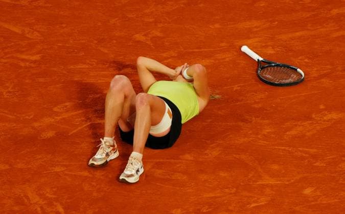 Qualifier Maja Chwalinska celebrates reaching the final of Roland Garros with a straight sets win over Diana Shnaider French Open Tennis, Day Twelve, Tennis, Roland Garros, Paris, France - 04 Jun 2026Paris Roland Garros France EDITORIAL USE ONLY No use with unauthorised audio, video, data, fixture lists, club league logos or live services. Online in-match use limited to 120 images, no video emulation. No use in betting, games or single club league player publications. Copyright: xJavierxGarcia Shutterstockx 16906558by