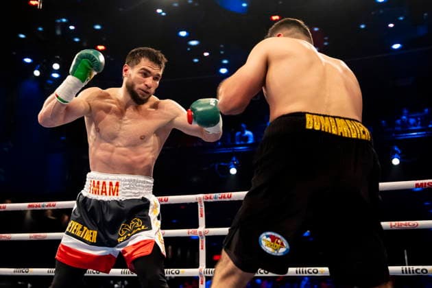 June 4, 2026, Montreal, Pq, CANADA: Imam Khataev, left, and Mickael Diallo trade blows during their NABF light heavyweight World Championship, WM, Weltmeisterschaft fight in Montreal on Thursday, June 4, 2026. Canada News - June 4, 2026 - ZUMAc35_ 20260604_zaf_c35_155 Copyright: xChristopherxKatsarovx