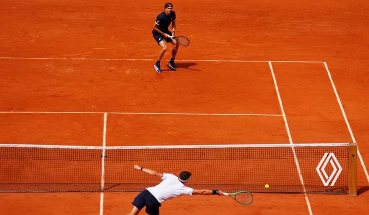 Alexander Zverev draws Jakub Mensik into the net before passing him easily French Open Tennis, Day Thirteen, Tennis, Roland Garros, Paris, France - 05 Jun 2026Paris Roland Garros France EDITORIAL USE ONLY No use with unauthorised audio, video, data, fixture lists, club league logos or live services. Online in-match use limited to 120 images, no video emulation. No use in betting, games or single club league player publications. Copyright: xJavierxGarcia Shutterstockx 16906561l