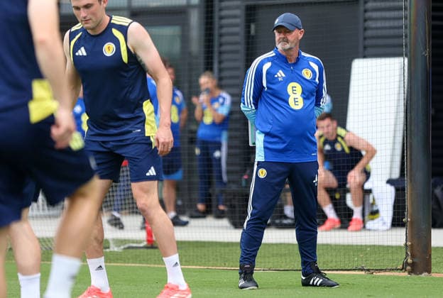 Scotland manager Steve Clarke during a training session Scotland Training Session, 2026 FIFA World Cup, WM, Weltmeisterschaft, Fussball Football, Florida Blue Training Centre, Florida, USA - 05 Jun 2026Florida Florida Blue Training Centre United States of America EDITORIAL USE ONLY No use with unauthorised audio, video, data, fixture lists, club league logos or live services. Online in-match use limited to 120 images, no video emulation. No use in betting, games or single club league player publications. Copyright: xChrisxArjoon Shutterstockx 16906920d
