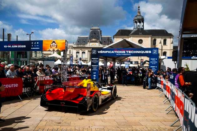 24 HEURES DU MANS 2026 - PESAGE 20 FRIJNS Robin (nld), RAST Renà (ger), VAN DER LINDE Sheldon (zaf), BMW M Team WRT, BMW M Hybrid V8 20, Hypercar, during Le Pesage of the 24 Hours of Le Mans 2026, 3rd round of the 2026 FIA World Endurance Championship, from June 5 to 6, 2026 on the Place de la Rà publique in Le Mans, France - Le MansFrance Copyright: xFabrizioxBoldonix