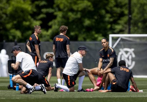 NEW YORK - Micky van de Ven for the Netherlands, Frenkie de Jong for the Netherlands, Mats Wieffer for the Netherlands, Virgil van Dijk for the Netherlands and Jurrien Timber for the Netherlands during a training session of the Dutch national team, Nationalteam at the Etihad City Football Academy training complex, on June 5, 2026, in Orangeburg, New York. The Dutch national team is preparing for the 2026 FIFA World Cup, WM, Weltmeisterschaft, Fussball KOEN VAN WEEL ANP xVIxANPxSportx xxANPxIVx 560190140 originalFilename: 560190140.jpg