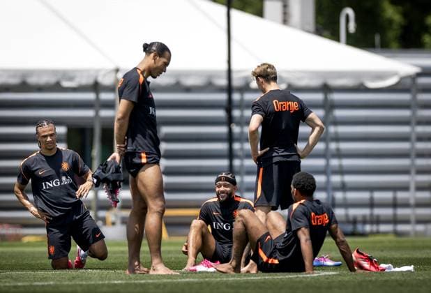 NEW YORK - Nathan Ake of the Netherlands, Virgil van Dijk of the Netherlands, Memphis Depay of the Netherlands, Frenkie de Jong of the Netherlands, Jurrien Timber of the Netherlands during a training session of the Dutch national team, Nationalteam at the Etihad City Football Academy training complex, on June 5, 2026, in Orangeburg, New York. The Dutch national team is preparing for the 2026 FIFA World Cup, WM, Weltmeisterschaft, Fussball KOEN VAN WEEL ANP xVIxANPxSportx xxANPxIVx 560191053 originalFilename: 560191053.jpg