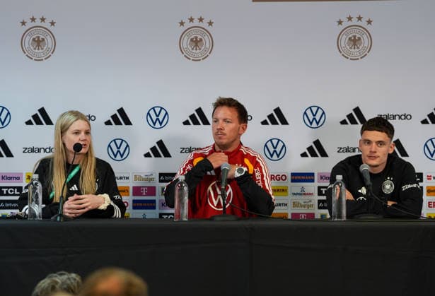 Franziska Wuelle (Deutschland, Pressesprecherin), Julian Nagelsmann (Deutschland, Cheftrainer), und Florian Wirtz (Deutschland, 17), Pressekonferenz USA, Deutsche Fußballnationalmannschaft, Pressekonferenz, Chicago, 05.06.2026 USA, Deutsche Fussballnationalmannschaft, Pressekonferenz, Chicago, 05.06.2026 Chicago Copyright: xEibner-Pressefoto ScottxColemanx EP_SCN