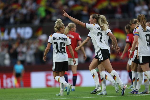 GER, Köln, Deutschland vs Norwegen, Länderspiel, Fussball, FIFA, Spielzeit 2026 2027, WM-Qualifikation, Rhein-Energie-Stadion, 5. Spieltag im Bild: Marie Müller (Deutschland Frauen 7), Tor, Jubel und Freude, Emotionen beim Länderspieldebut DFB DFL REGULATIONS PROHIBIT ANY USE OF PHOTOGRAPHS AS IMAGE SEQUENCES AND OR QUASI-VIDEO, 05.06.2026 Copyright: HMBxMedia HendrikxHamelau